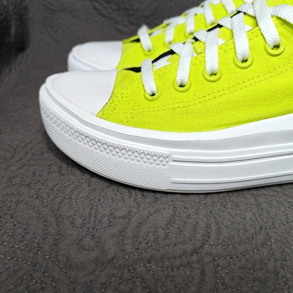 CONVERSE Women's Chuck Taylor All Star Move Lo Platform Sneaker Lime Shoe Sz 8 - Picture 3 of 10